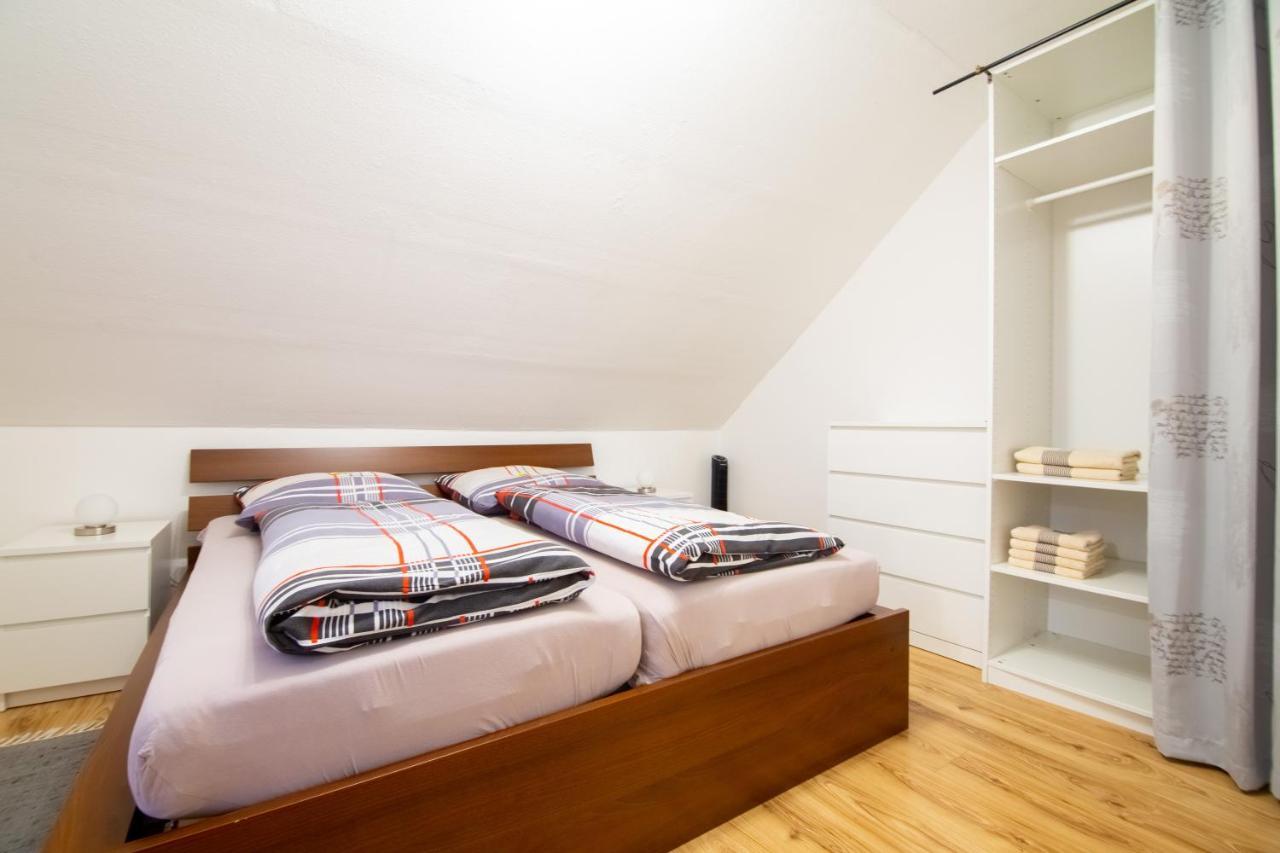 Ferienwohnung Oberhausen Alstaden Екстер'єр фото